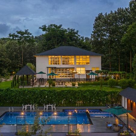 Vismita County Hotell Chikmagalūr Exteriör bild