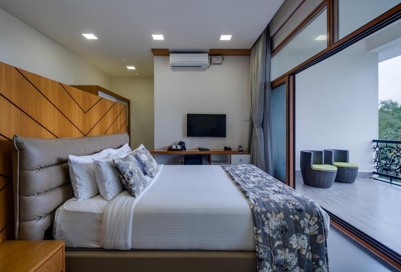 Vismita County Hotell Chikmagalūr Exteriör bild