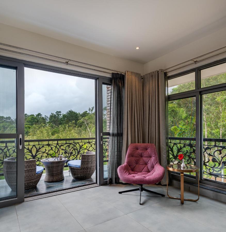 Vismita County Hotell Chikmagalūr Exteriör bild