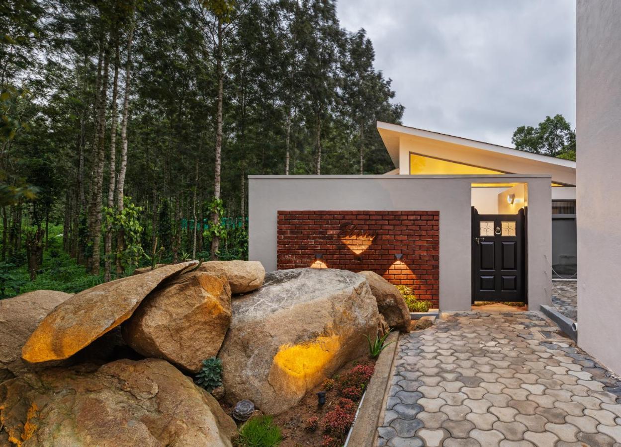 Vismita County Hotell Chikmagalūr Exteriör bild
